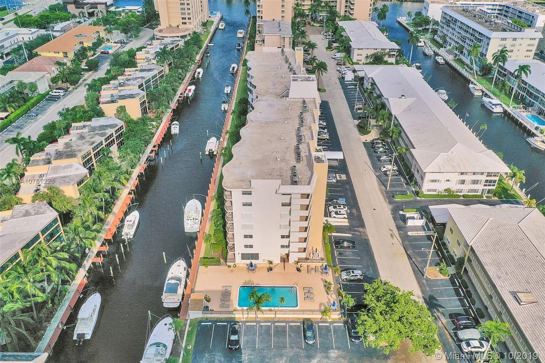 Vendido Recientemente: $288,000 (2 camas, 2 baños, 1450 Pies cuadrados)