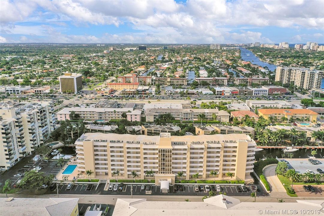Vendido Recientemente: $288,000 (2 camas, 2 baños, 1450 Pies cuadrados)