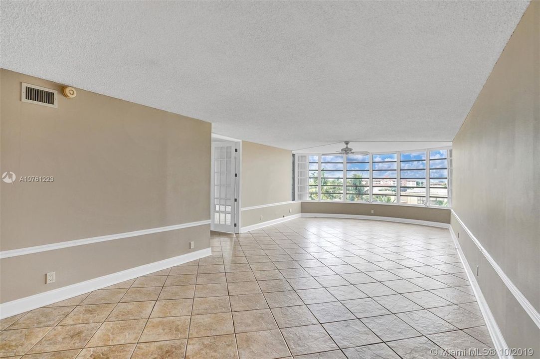 Vendido Recientemente: $288,000 (2 camas, 2 baños, 1450 Pies cuadrados)