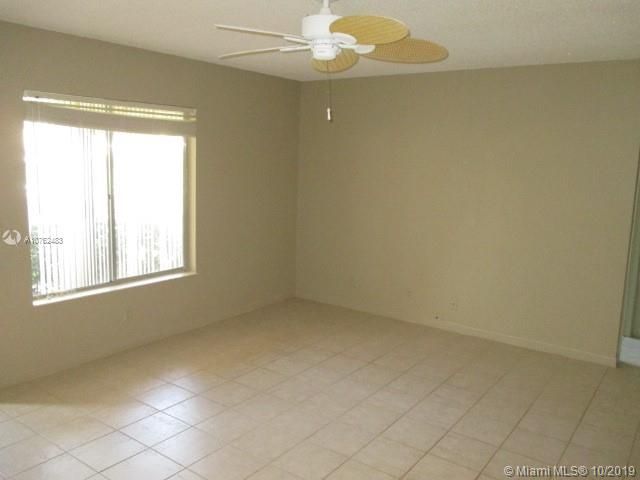 Recently Sold: $59,900 (1 beds, 1 baths, 639 Square Feet)