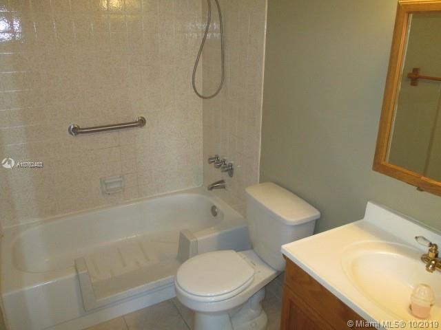 Recently Sold: $59,900 (1 beds, 1 baths, 639 Square Feet)