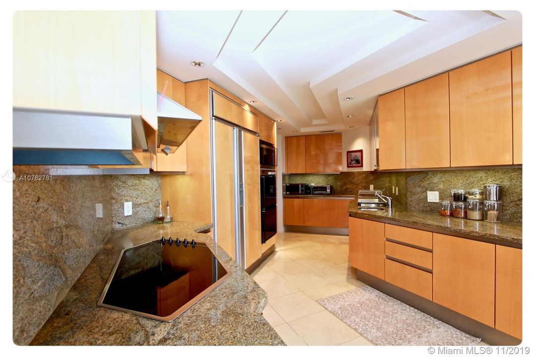 Recently Sold: $1,295,000 (3 beds, 3 baths, 3200 Square Feet)