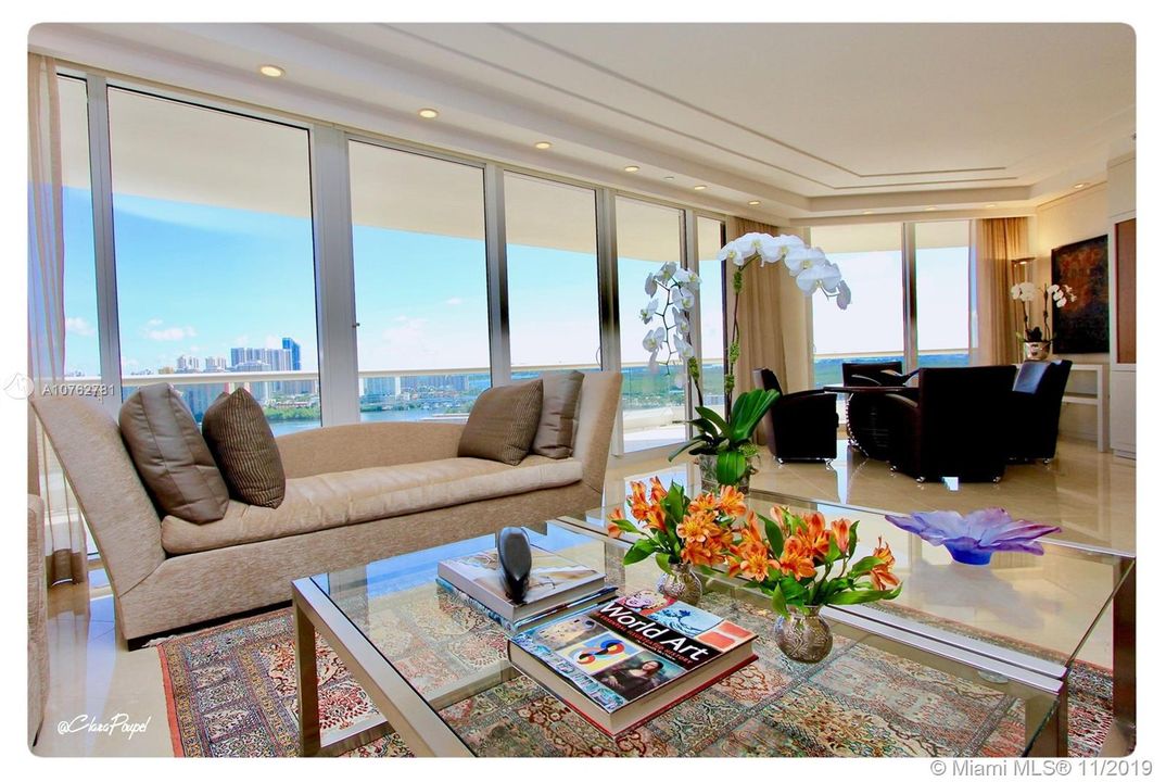 Recently Sold: $1,295,000 (3 beds, 3 baths, 3200 Square Feet)