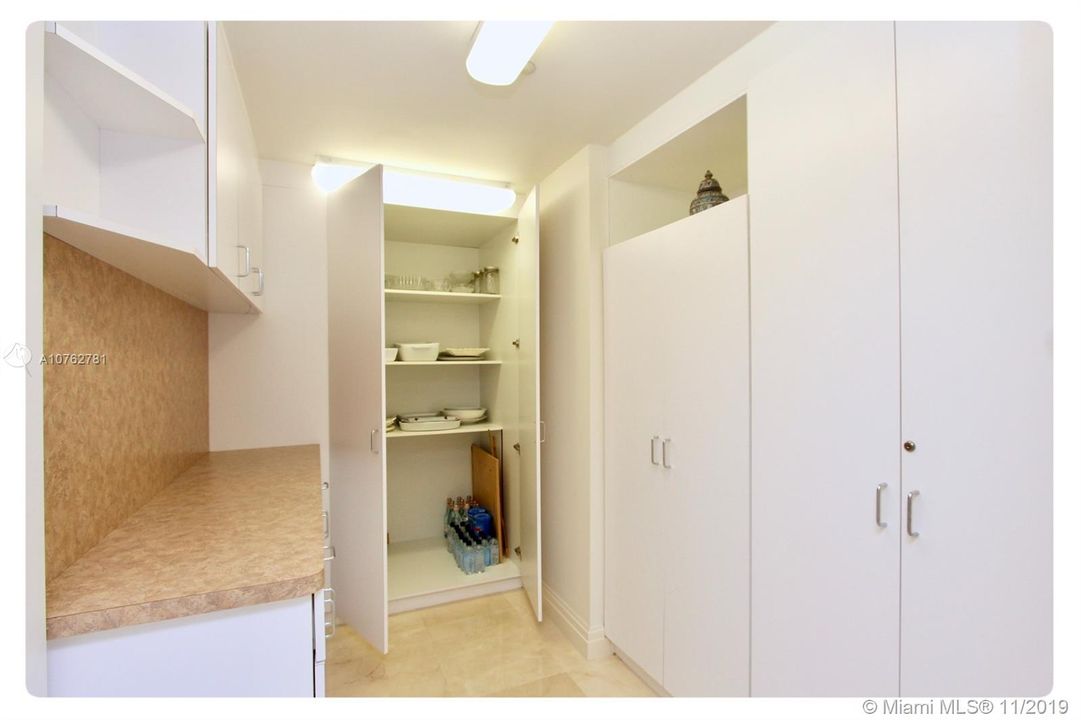 Recently Sold: $1,295,000 (3 beds, 3 baths, 3200 Square Feet)