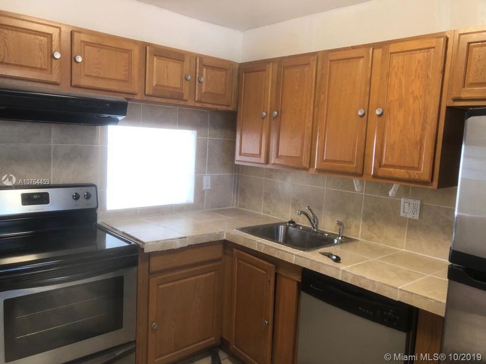 Recently Sold: $56,900 (1 beds, 1 baths, 720 Square Feet)