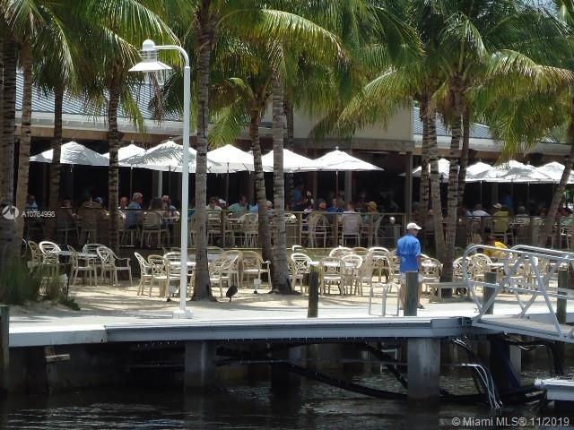 Great waterfront restaurants close by.