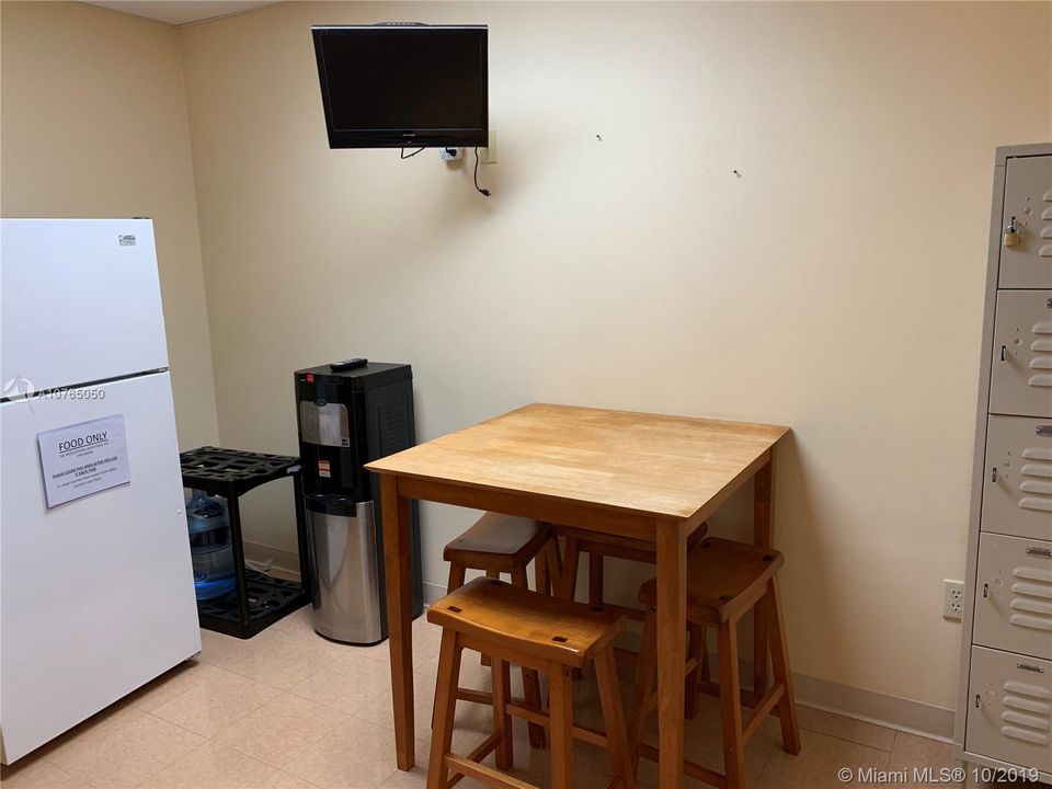 Recently Sold: $988,000 (0 beds, 0 baths, 0 Square Feet)