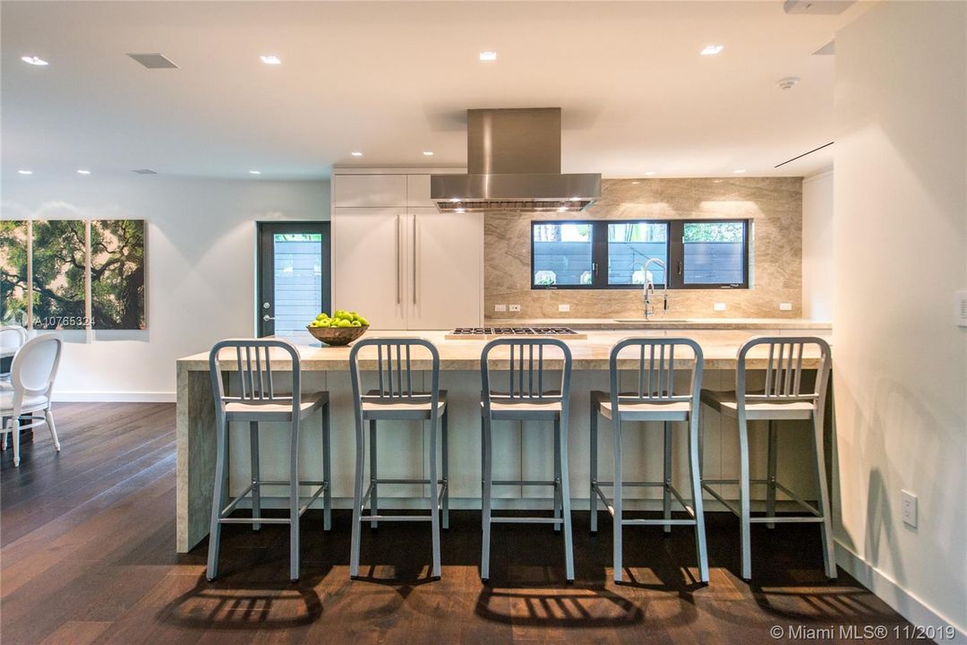 Recently Rented: $10,000 (3 beds, 3 baths, 3238 Square Feet)