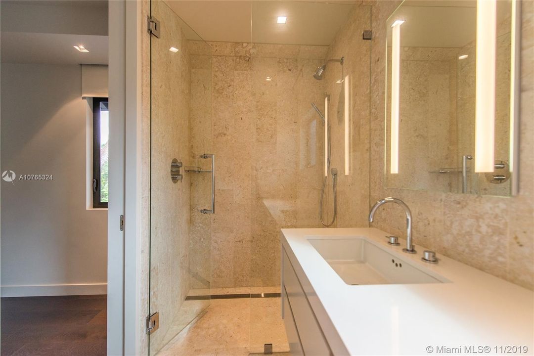 Recently Rented: $10,000 (3 beds, 3 baths, 3238 Square Feet)