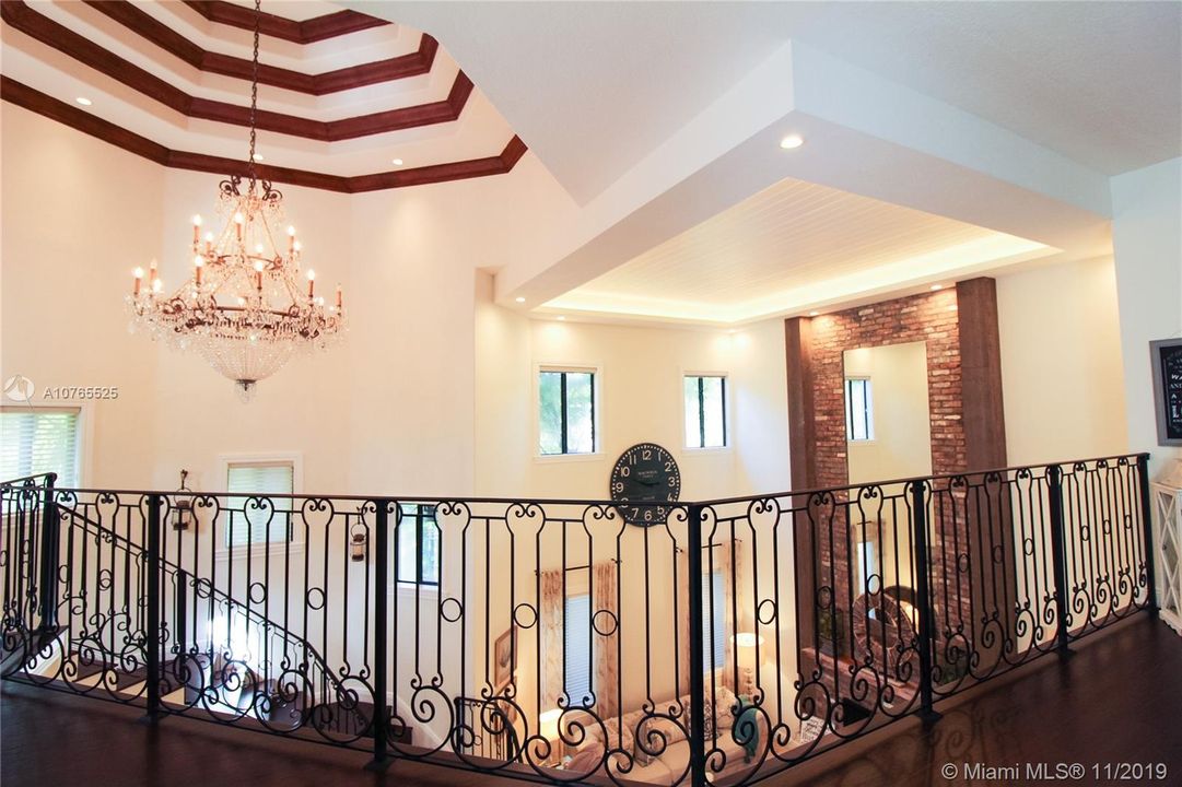 Vendido Recientemente: $949,500 (5 camas, 4 baños, 3933 Pies cuadrados)
