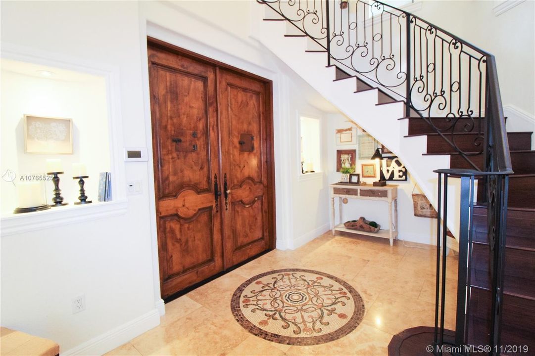 Vendido Recientemente: $949,500 (5 camas, 4 baños, 3933 Pies cuadrados)