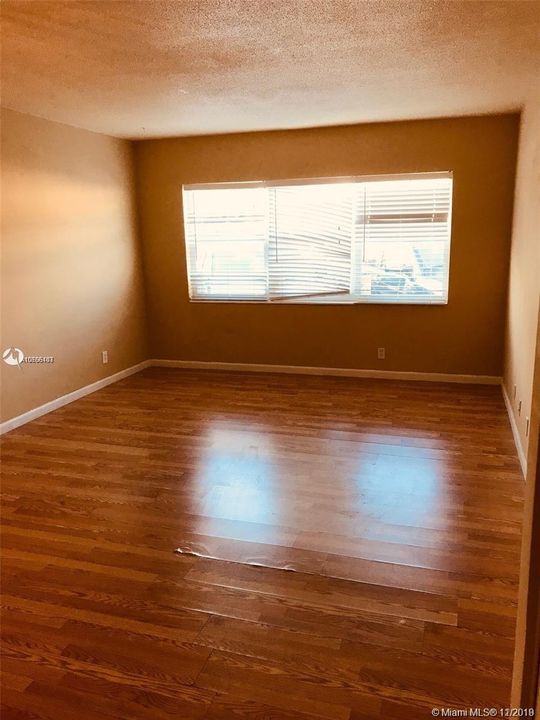 Recently Sold: $95,000 (1 beds, 1 baths, 650 Square Feet)