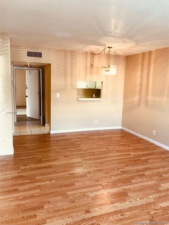 Recently Sold: $95,000 (1 beds, 1 baths, 650 Square Feet)