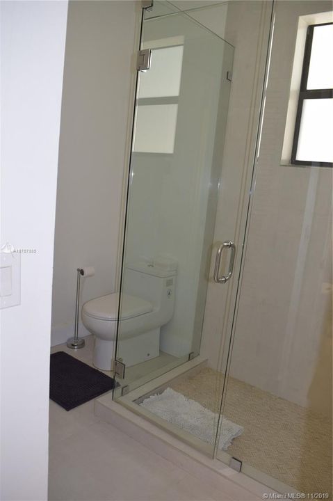 Recently Rented: $6,950 (4 beds, 3 baths, 3329 Square Feet)