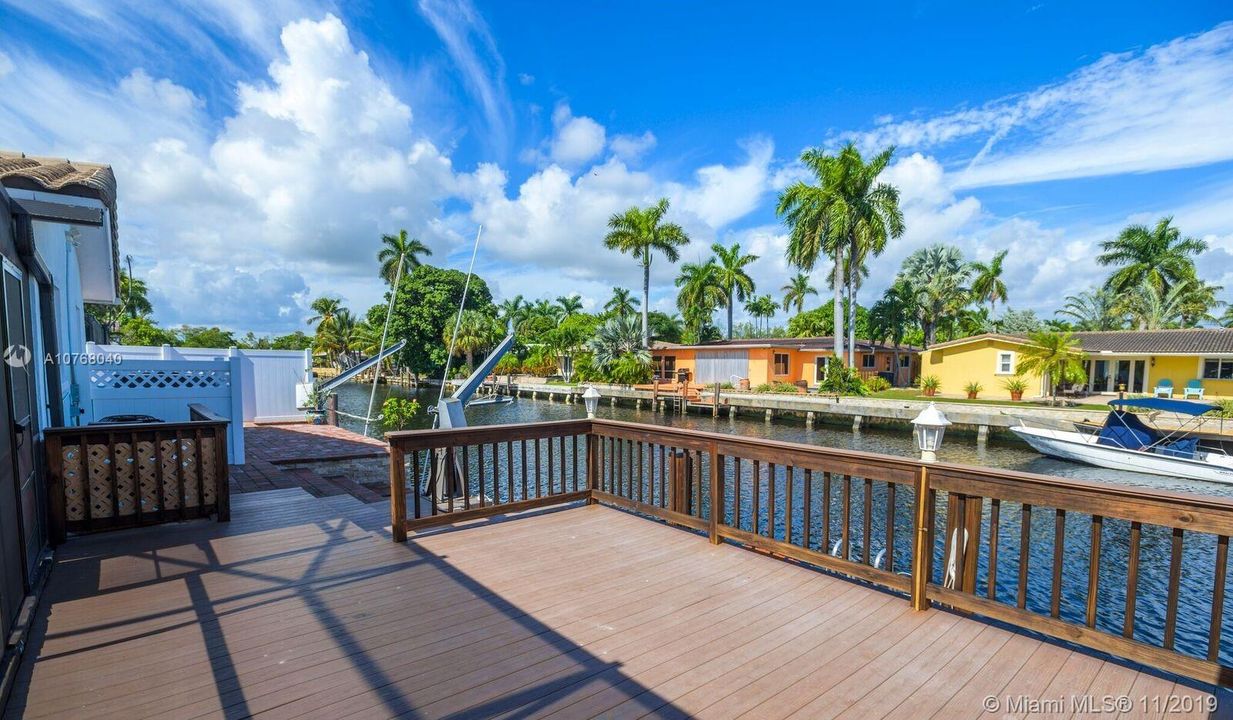 Deck with 12,000lbs Boat Lift