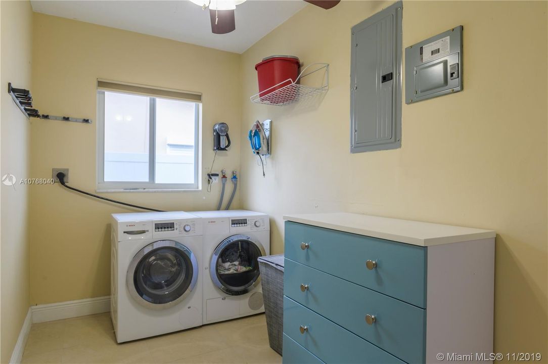 Laundry - Utility Room