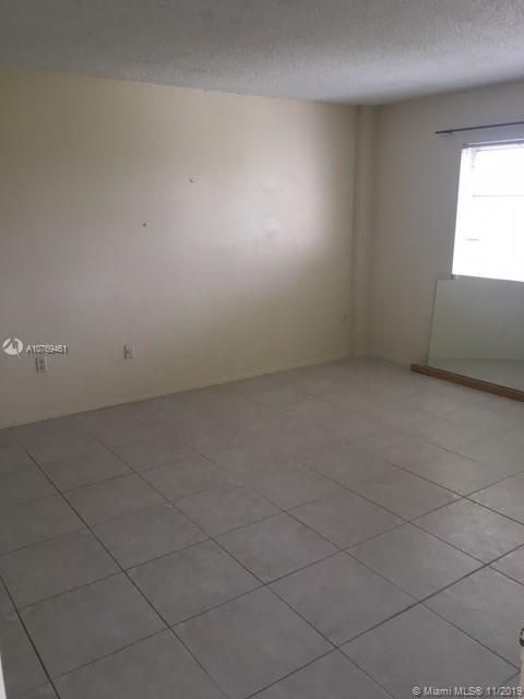 最近售出: $45,900 (1 贝兹, 1 浴室, 783 平方英尺)