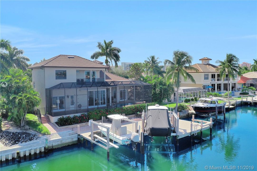 Recently Sold: $1,999,999 (4 beds, 3 baths, 3274 Square Feet)