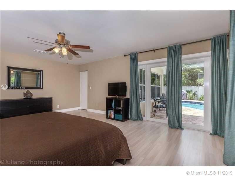 Recently Sold: $650,000 (3 beds, 3 baths, 1769 Square Feet)