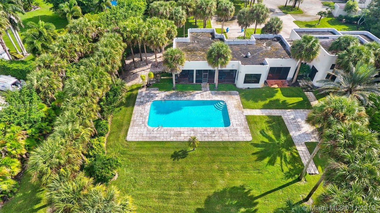 Vendido Recientemente: $2,750,000 (4 camas, 4 baños, 3223 Pies cuadrados)