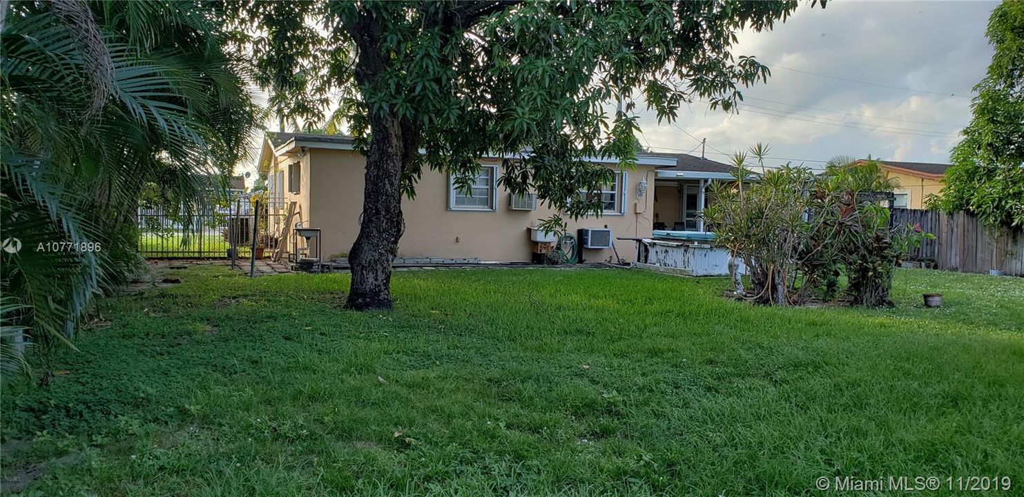 Recently Sold: $339,900 (4 beds, 2 baths, 1644 Square Feet)