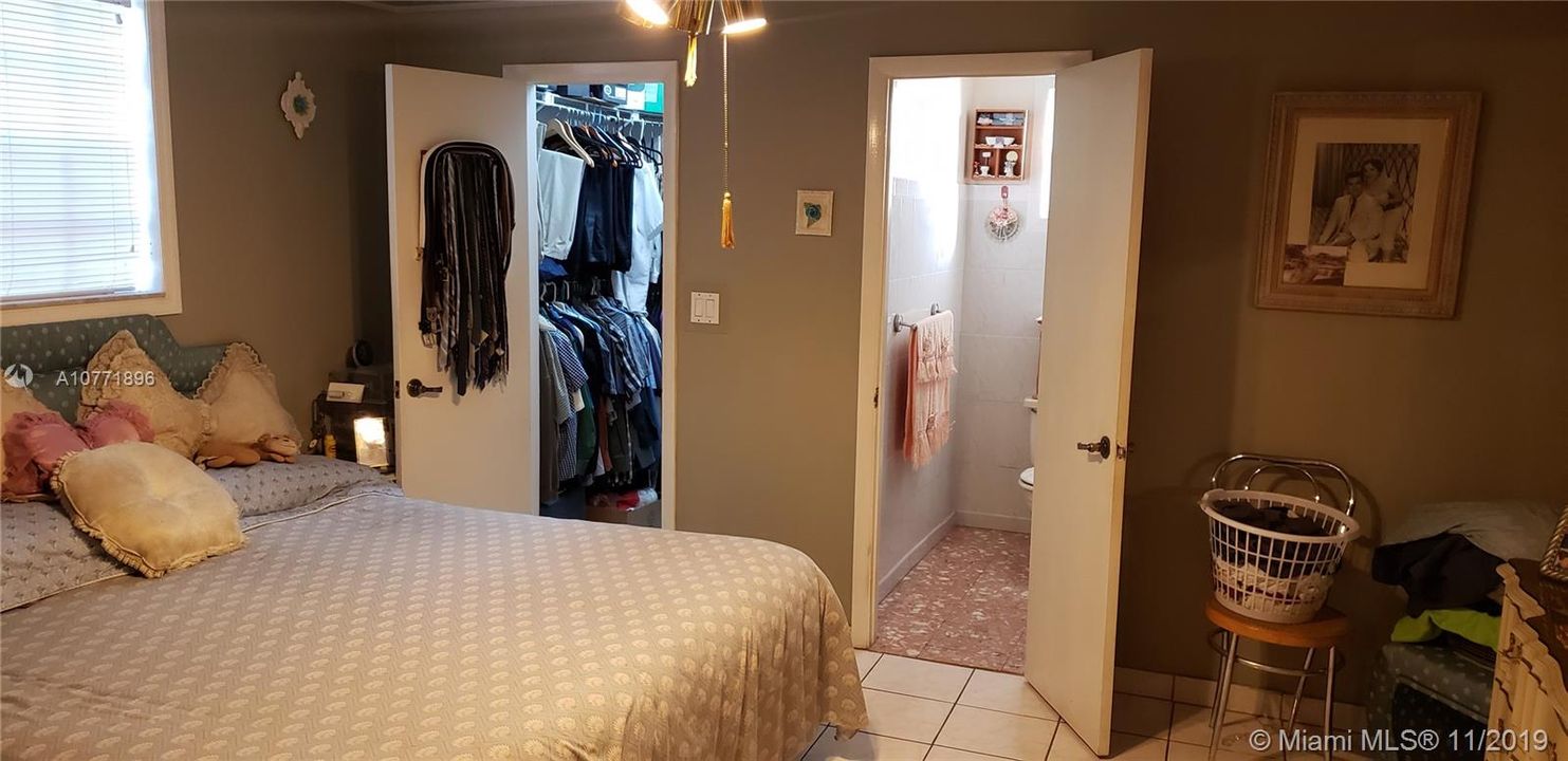 Recently Sold: $339,900 (4 beds, 2 baths, 1644 Square Feet)