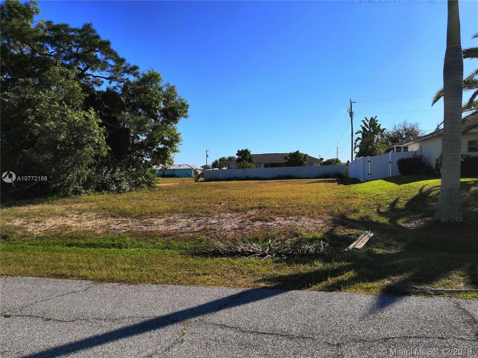 Vendido Recientemente: $11,000 (0.23 acres)