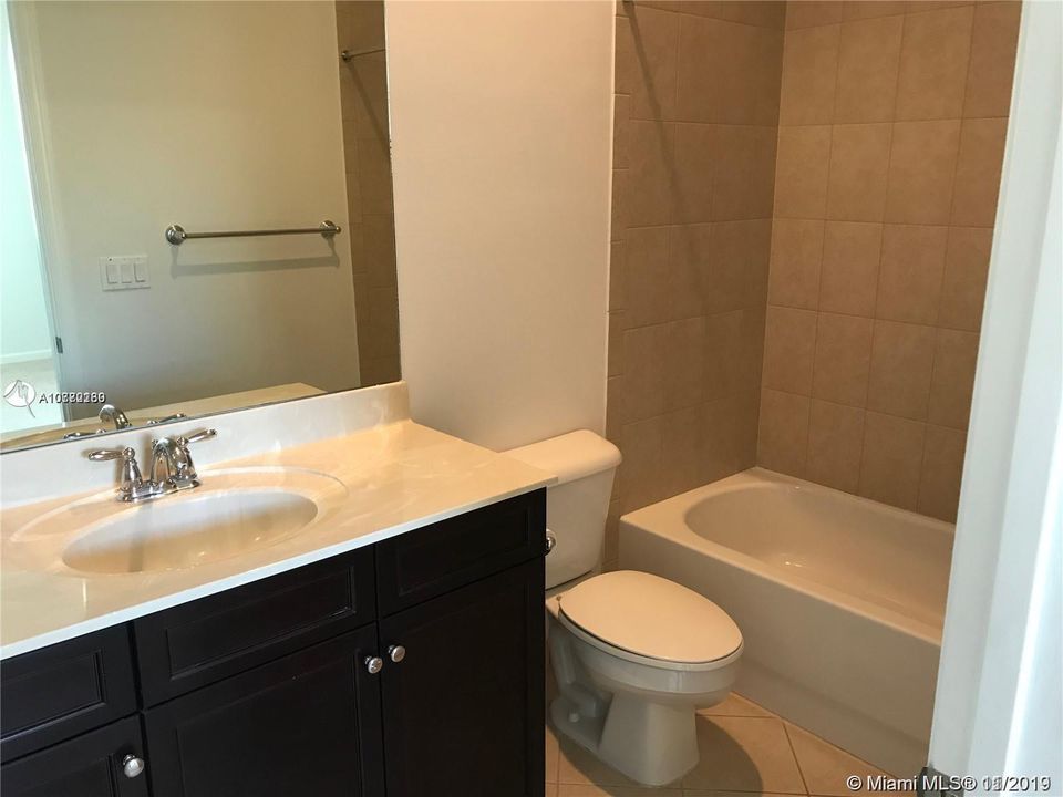 Recently Rented: $3,200 (3 beds, 3 baths, 2907 Square Feet)