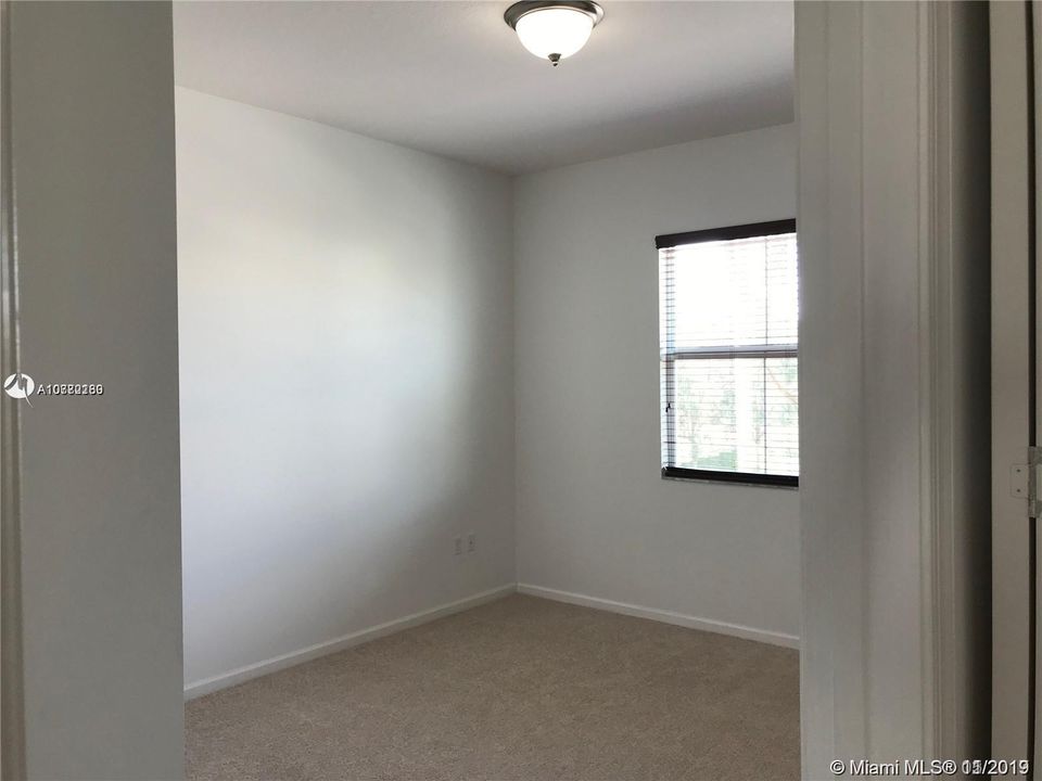 Recently Rented: $3,200 (3 beds, 3 baths, 2907 Square Feet)