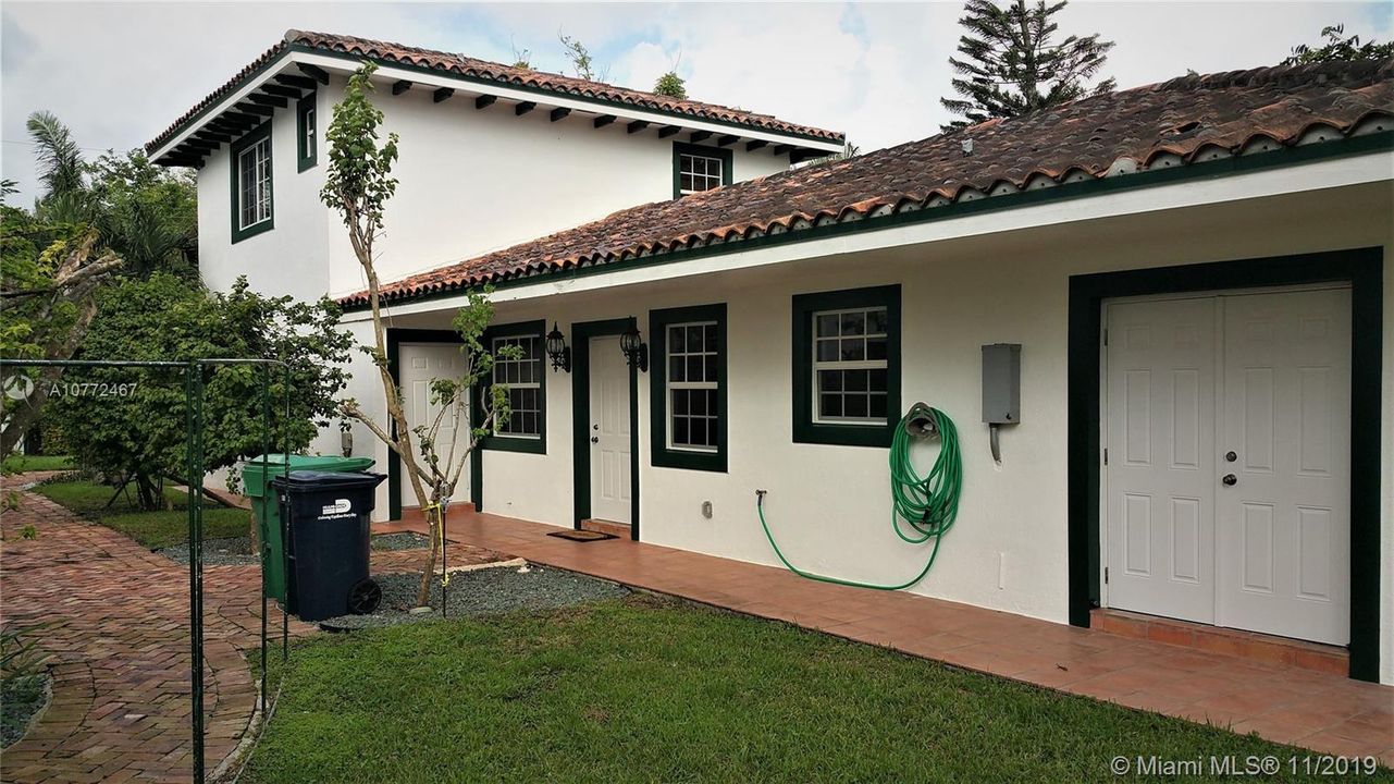 Recientemente alquilado: $1,650 (2 camas, 1 baños, 3020 Pies cuadrados)