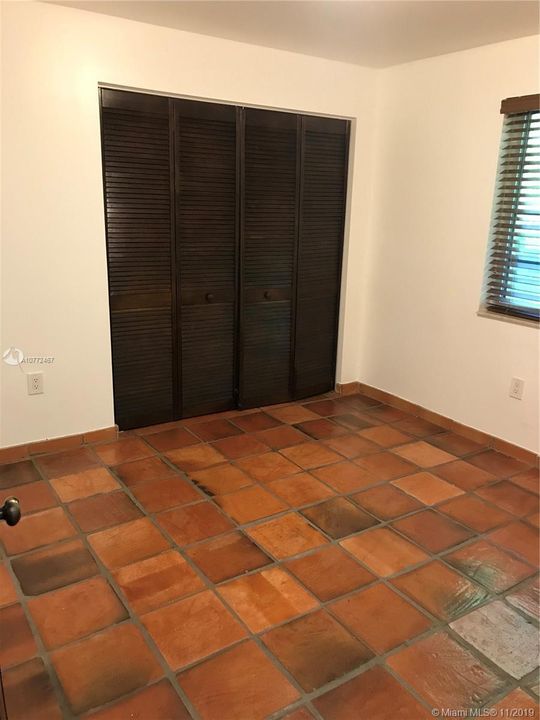 Recientemente alquilado: $1,650 (2 camas, 1 baños, 3020 Pies cuadrados)