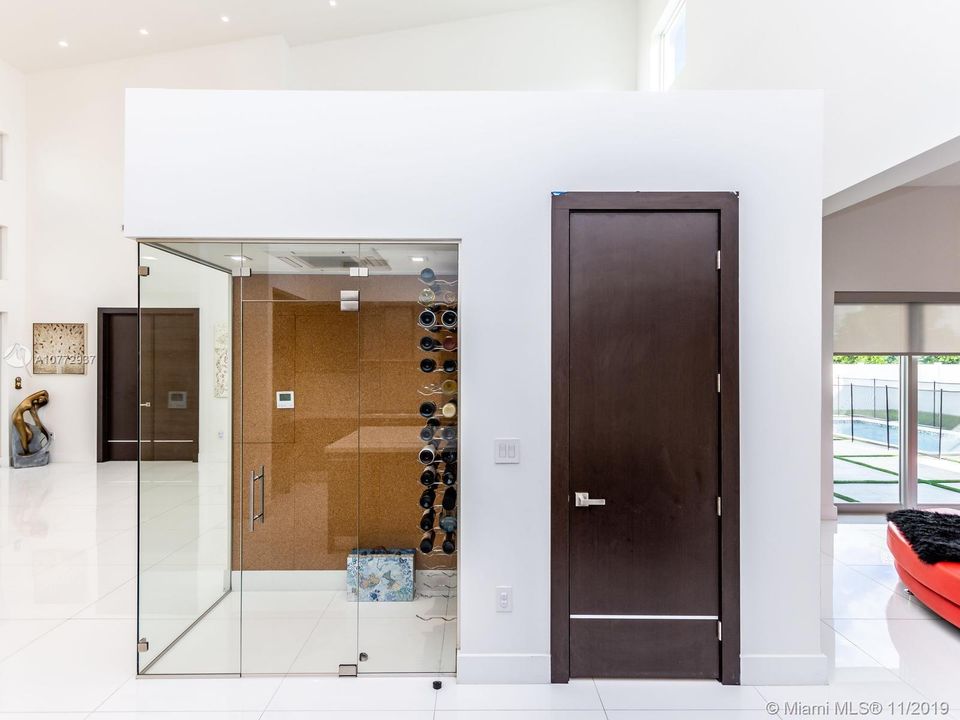 Vendido Recientemente: $1,250,000 (5 camas, 6 baños, 3638 Pies cuadrados)