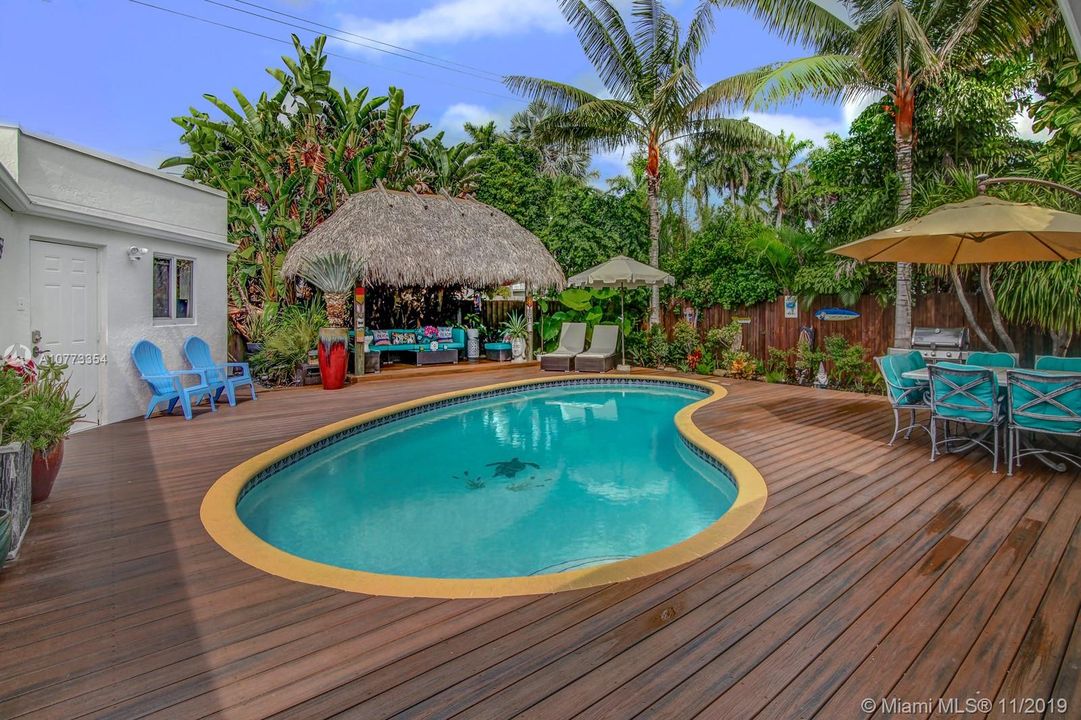 Recently Sold: $869,000 (4 beds, 3 baths, 2324 Square Feet)