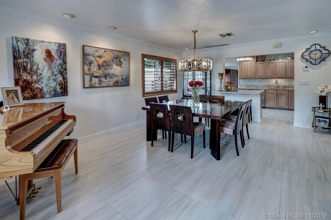 Recently Sold: $869,000 (4 beds, 3 baths, 2324 Square Feet)