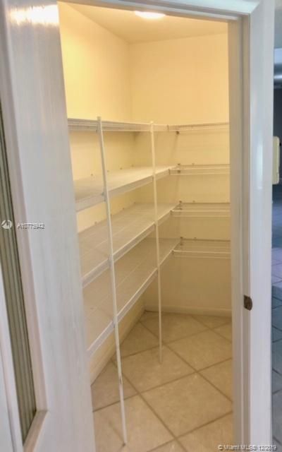 Walk-in kitchen pantry