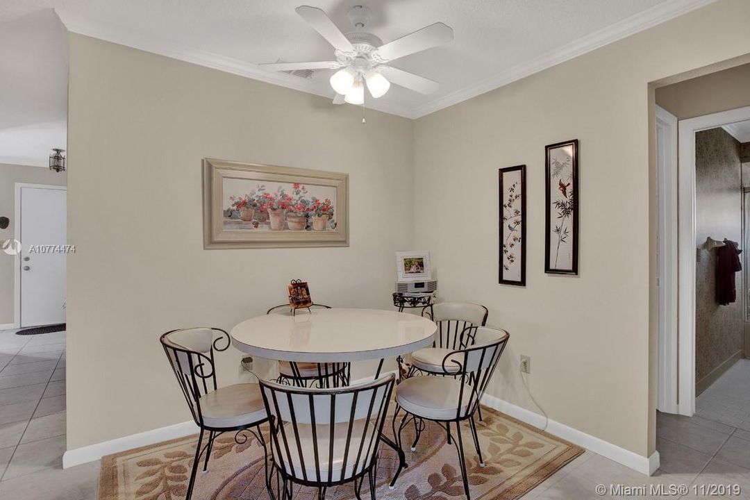 Vendido Recientemente: $159,000 (2 camas, 2 baños, 1648 Pies cuadrados)