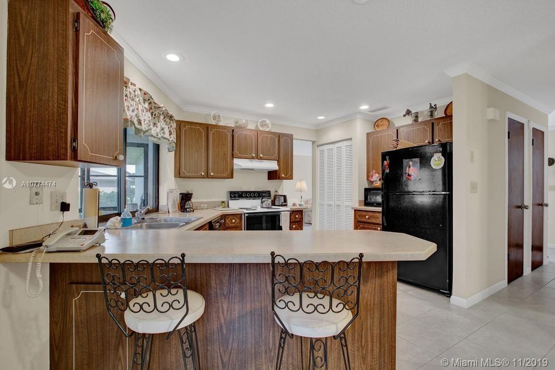 Vendido Recientemente: $159,000 (2 camas, 2 baños, 1648 Pies cuadrados)