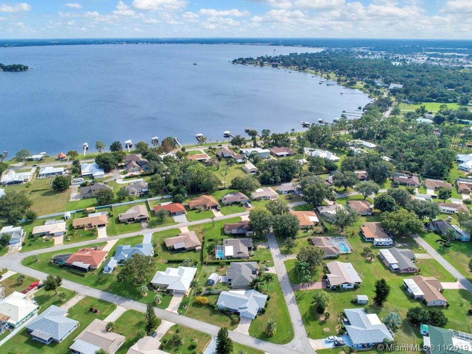 Vendido Recientemente: $159,000 (2 camas, 2 baños, 1648 Pies cuadrados)