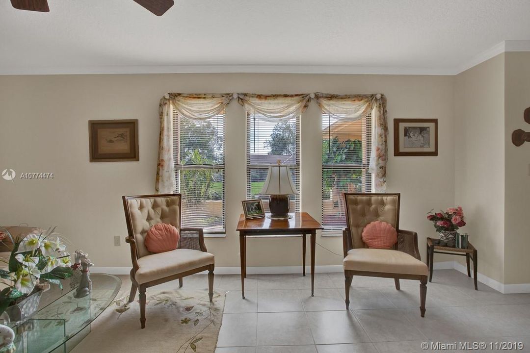 Vendido Recientemente: $159,000 (2 camas, 2 baños, 1648 Pies cuadrados)