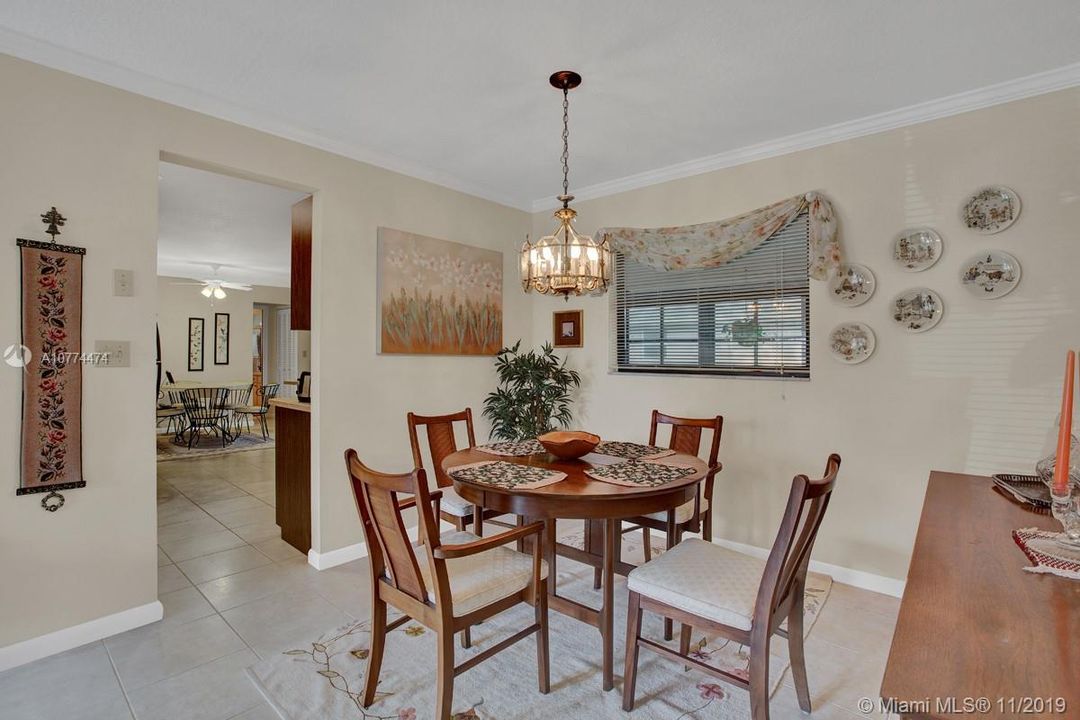 Vendido Recientemente: $159,000 (2 camas, 2 baños, 1648 Pies cuadrados)