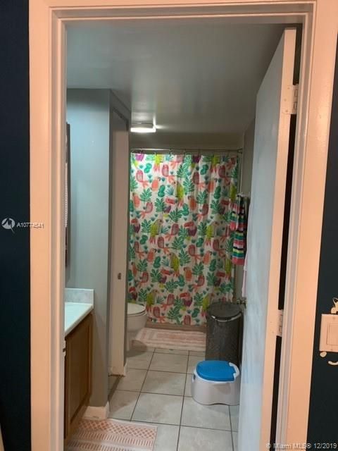 Vendido Recientemente: $270,000 (2 camas, 2 baños, 1264 Pies cuadrados)