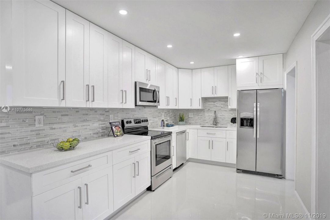 Недавно продано: $369,900 (4 спален, 3 ванн, 1326 Квадратных фут)