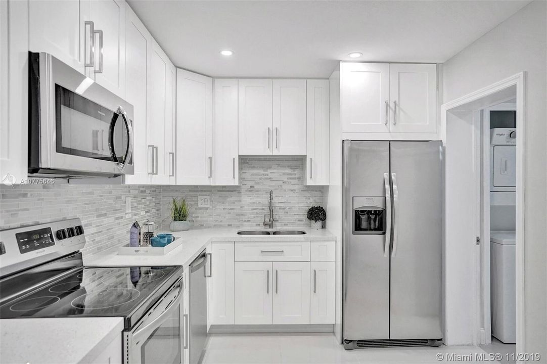 Недавно продано: $369,900 (4 спален, 3 ванн, 1326 Квадратных фут)