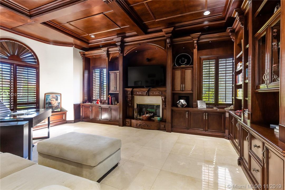 Recently Sold: $1,679,000 (5 beds, 5 baths, 4918 Square Feet)