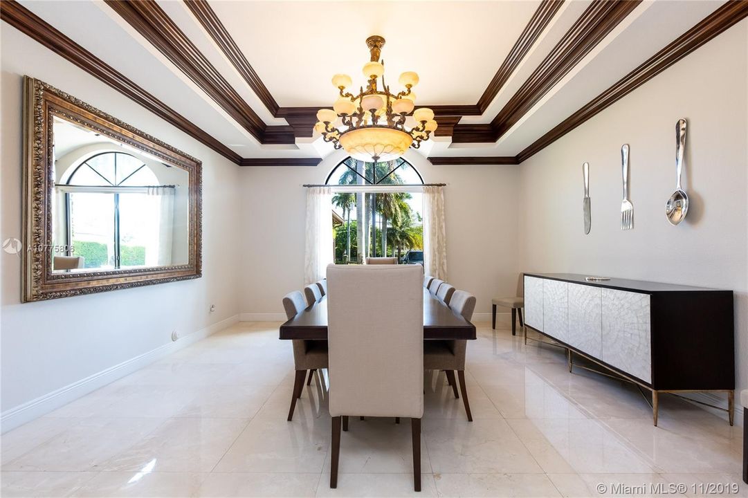 Recently Sold: $1,679,000 (5 beds, 5 baths, 4918 Square Feet)