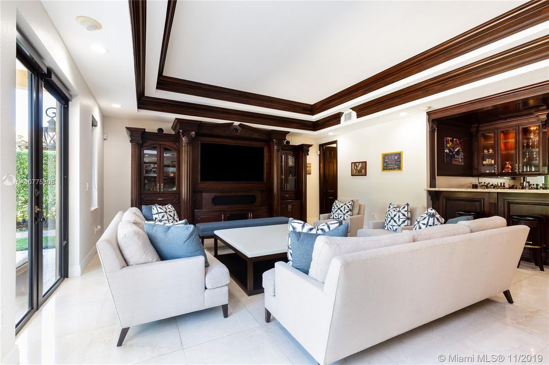 Recently Sold: $1,679,000 (5 beds, 5 baths, 4918 Square Feet)