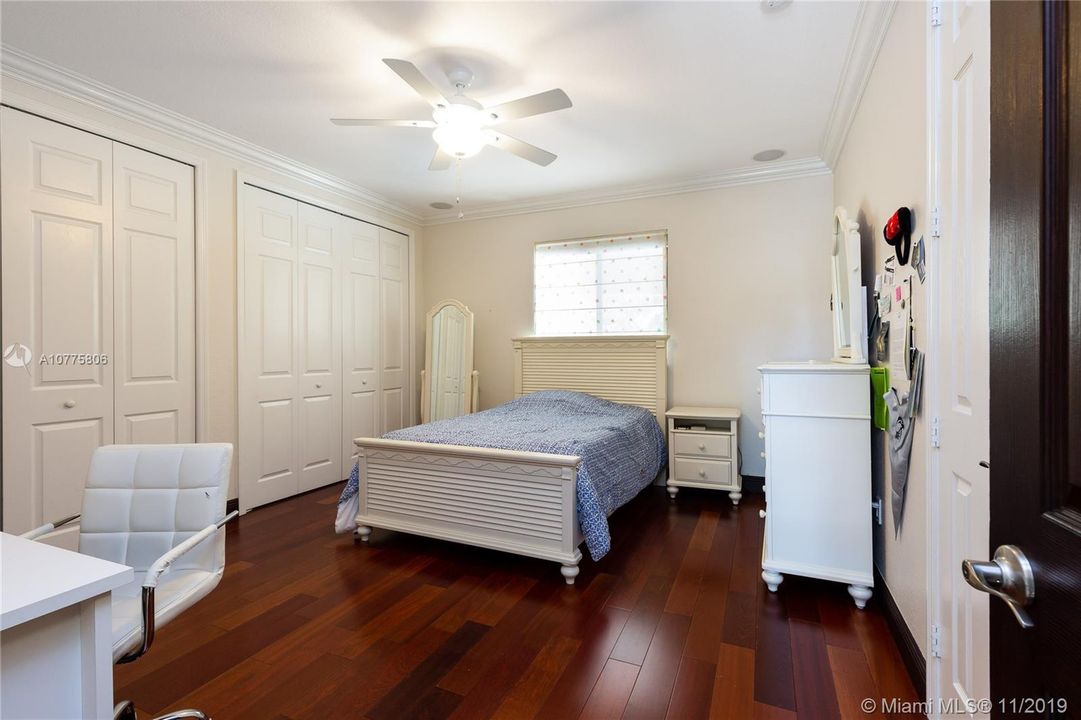 Recently Sold: $1,679,000 (5 beds, 5 baths, 4918 Square Feet)