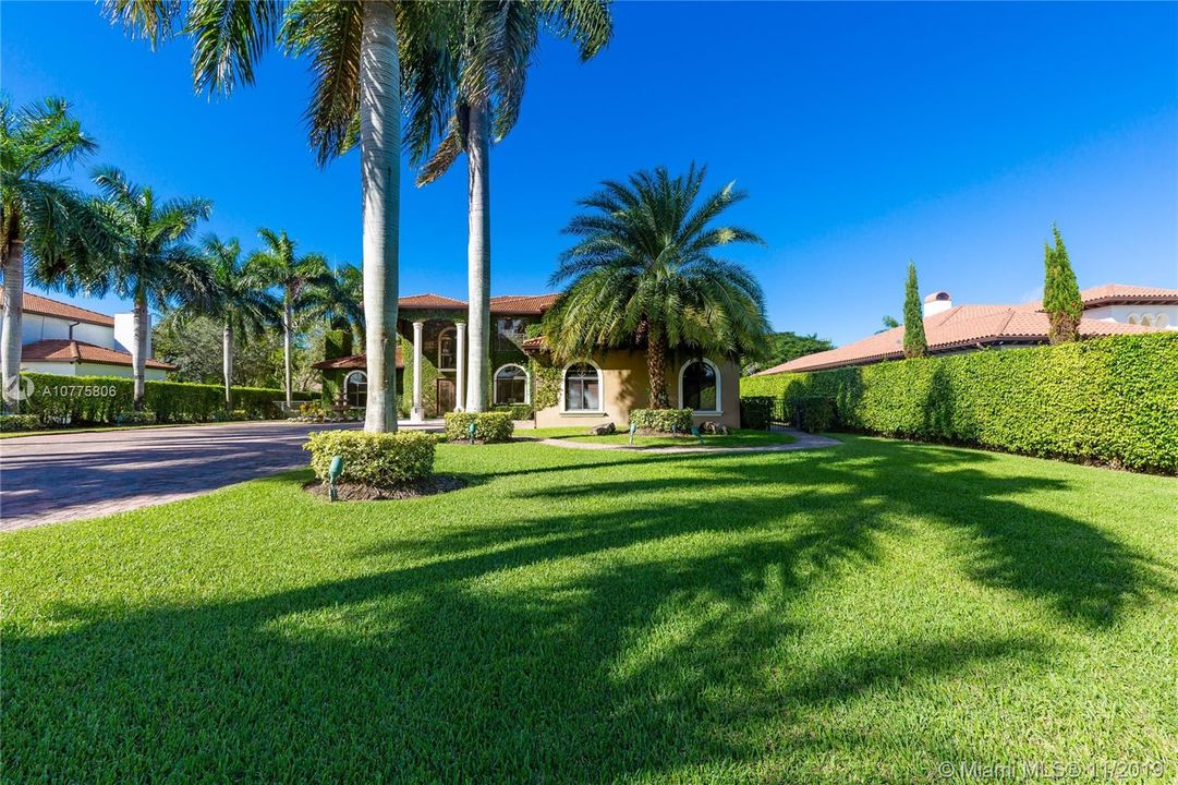 Recently Sold: $1,679,000 (5 beds, 5 baths, 4918 Square Feet)