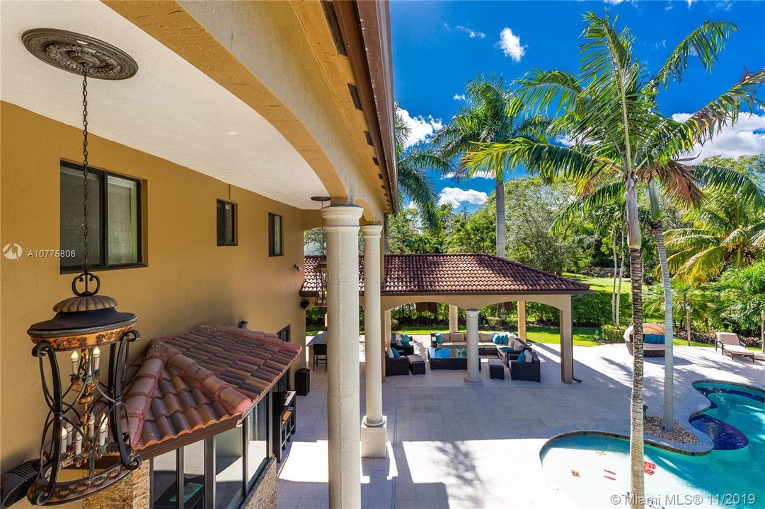 Recently Sold: $1,679,000 (5 beds, 5 baths, 4918 Square Feet)