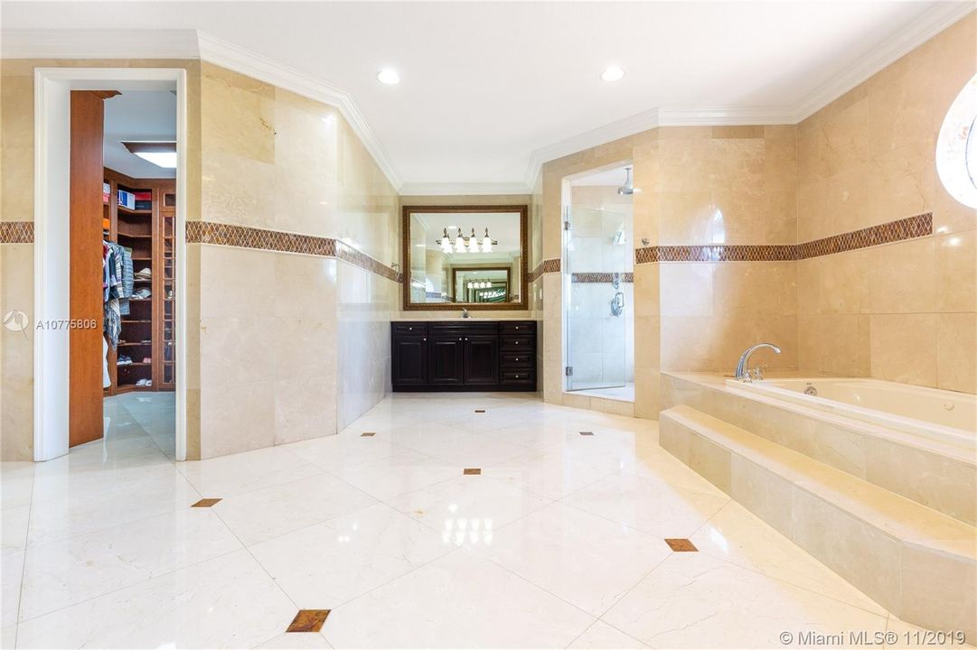 Recently Sold: $1,679,000 (5 beds, 5 baths, 4918 Square Feet)